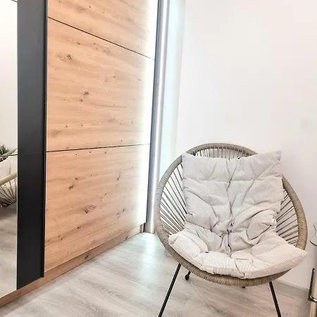 Bright & Modern Luxury Family Apartment